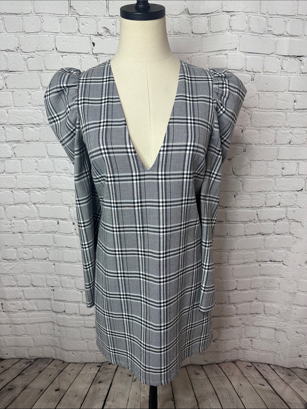 Lovers and Friends Reyes Mini Dress in Executive Plaid Size XS